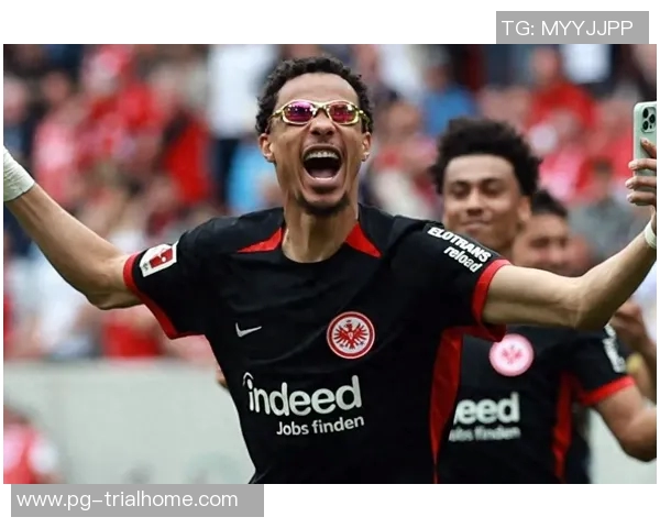 欧冠激战曼联与拜仁2比2平局逆转时刻点燃全场激情与十大精彩进球回顾 欧冠激战曼联与拜仁2比2平局逆转时刻点燃全场激情与十大精彩进球回顾