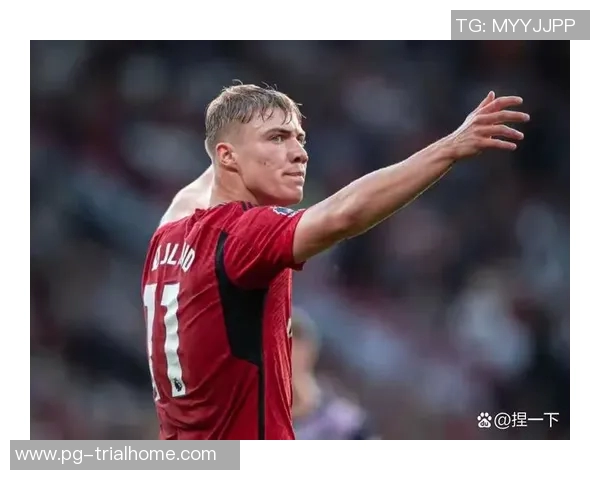 欧联杯激战:拜仁逆转那不勒斯红牌争议引发全场热议 欧联杯激战:拜仁逆转那不勒斯红牌争议引发全场热议